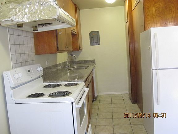 3rd image of 111 N Marguerita Ave