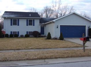 609 Rolling Hills Dr, Saint Marys, OH 45885