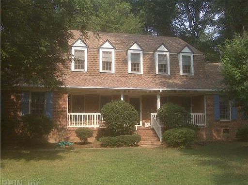 1st image of 105 Breezy Point Dr