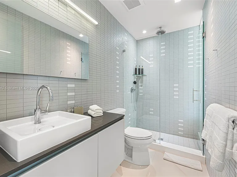 440 S Hibiscus Dr — Photo 51