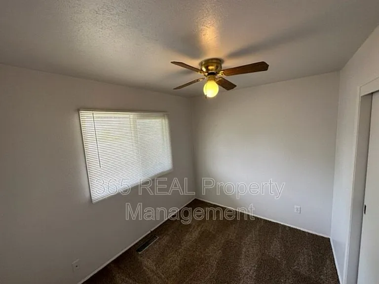 2446 25th Ave — Photo 14