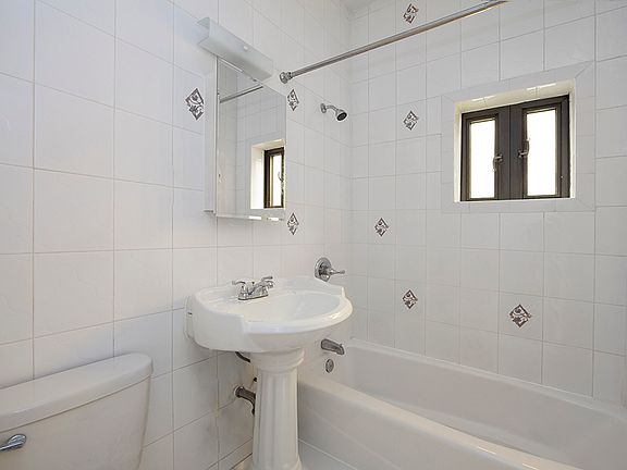 5th image of 233 E 32nd St #1B
