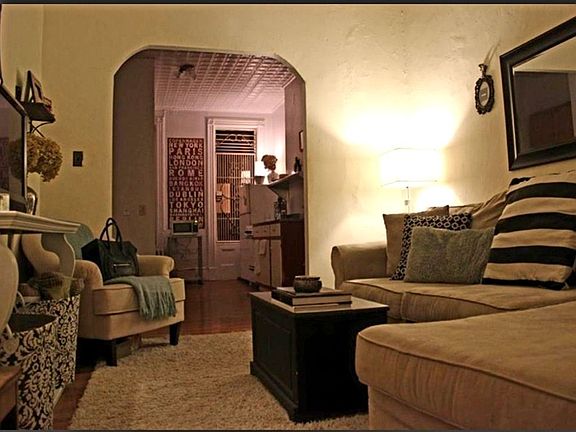 4th image of 1584 1st Ave Frnt 1