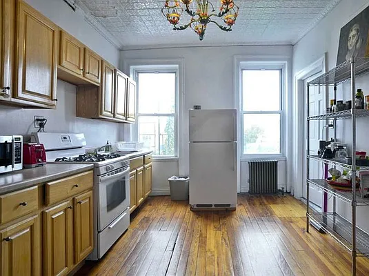 Rented by Realty Collective | media 15