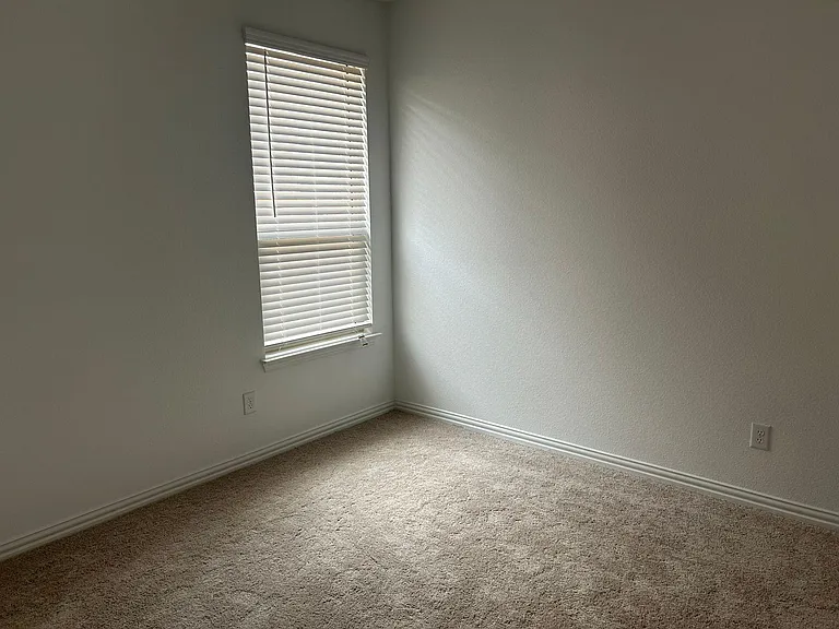 1120 Canuela Way — Photo 15