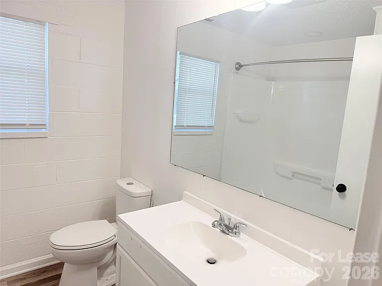 110 N Peterson St — Photo 14