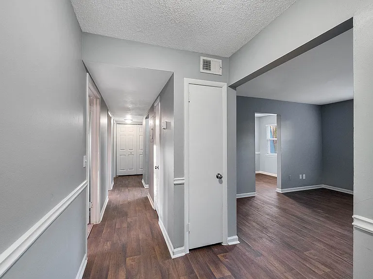 Northshore Flats — Photo 21