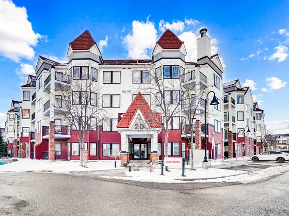 20 Royal Oak Plz NW #319, Calgary, AB T3G 0E6