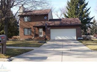 1001 Chasewood Cir, Grand Ledge, MI 48837