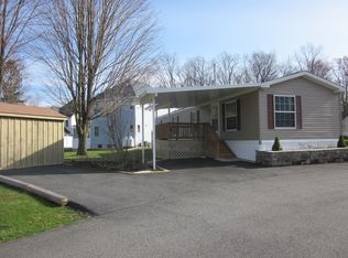 28 Easy Dr, Oak Ridge, NJ 07438