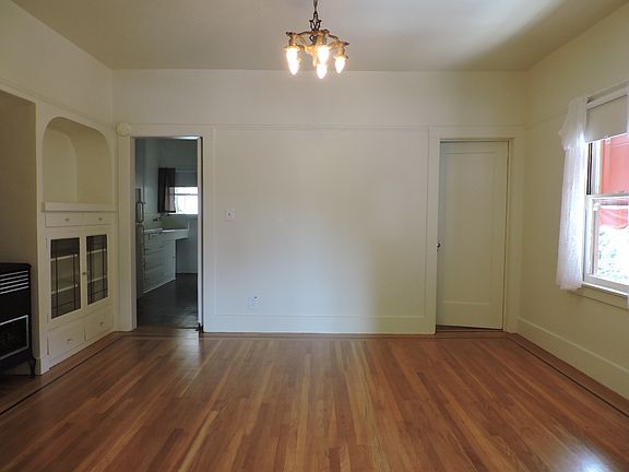 4th image of 3300 I St APT 3
