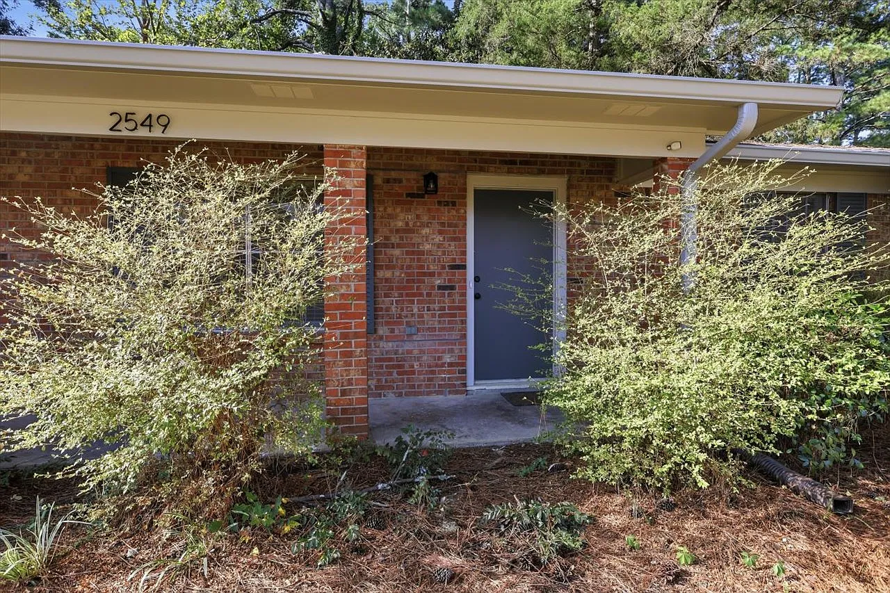 4 bed, 1816 sqft, $2,000 — Photo 4