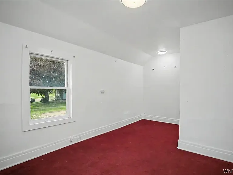 485 Porter Ave — Photo 12