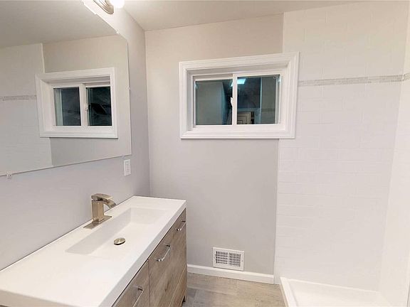 4th image of 117 Dawn Dr