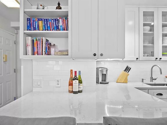4th image of 309 W 118th St #4K