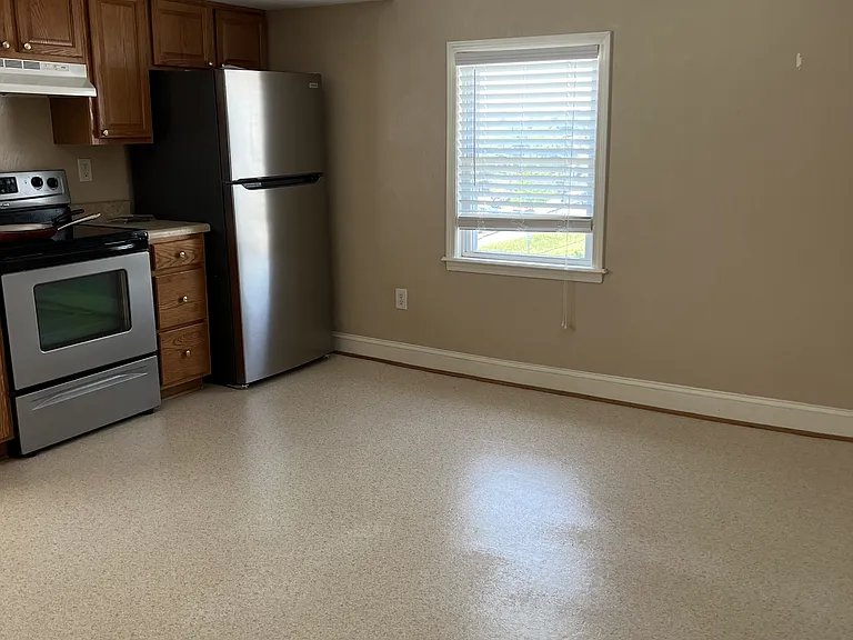 203 E Jackson Ave #B — Photo 3