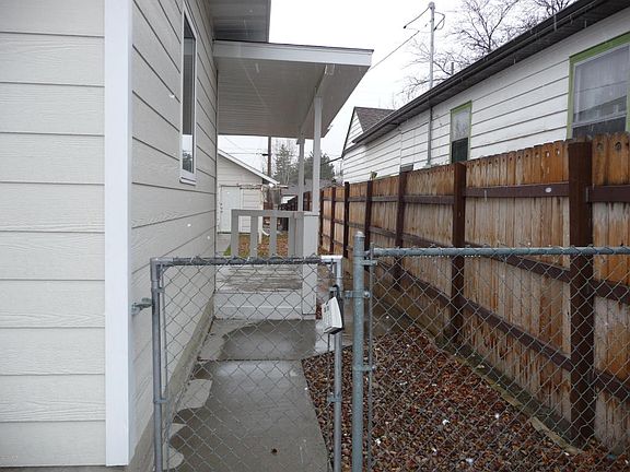 3rd image of 2704 7th Ave N