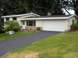 9827 226th Pl SW, Edmonds, WA 98020