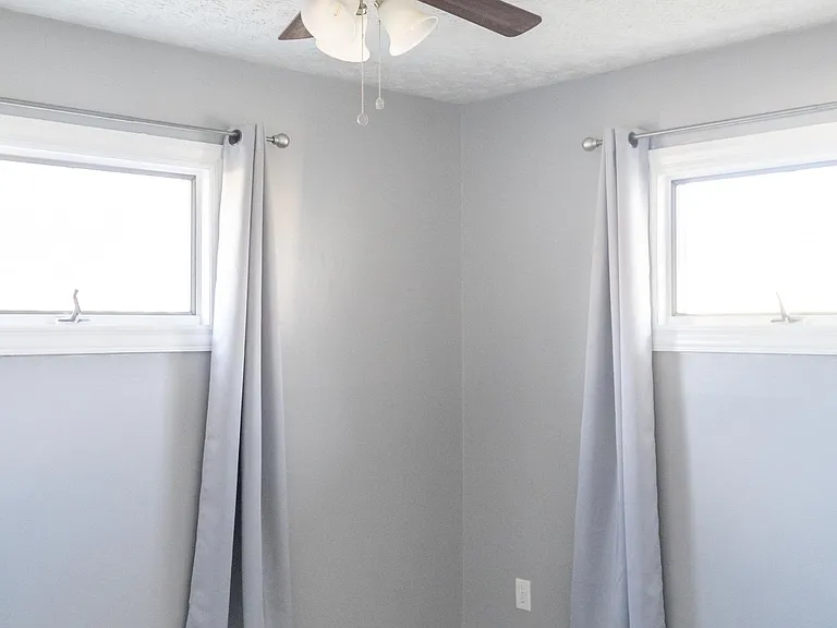 4340 Maplegrove Dr — Photo 13