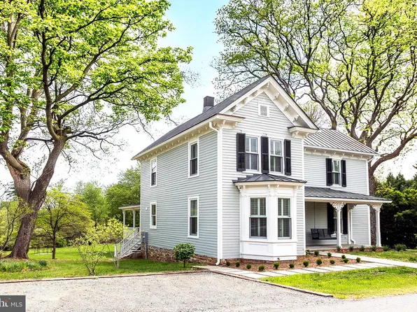 558 Gay St, Washington, VA 22747