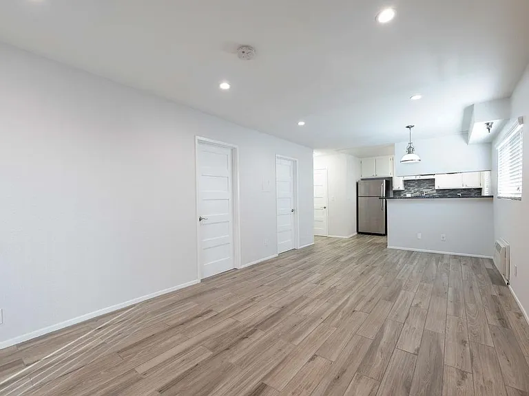 14417 Tiara St #103 — Photo 15