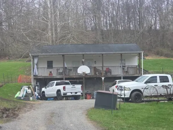 174 Cambria Hill Dr, Lumberport, WV 26386