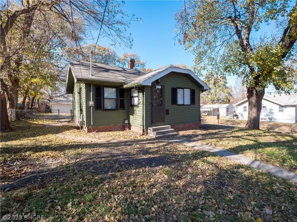 3844 2nd Ave, Des Moines, IA 50313
