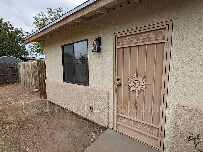 3 bed, 2.0 bath, 1250 sqft, $1,495 — Photo 2