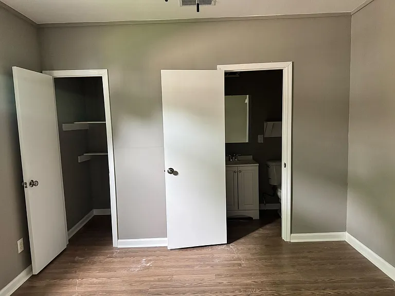 304 Harrell St — Photo 3
