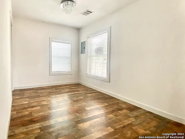 3237 Colima St — Photo 9