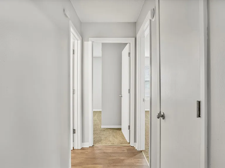 Hillside Apartments — Photo 24