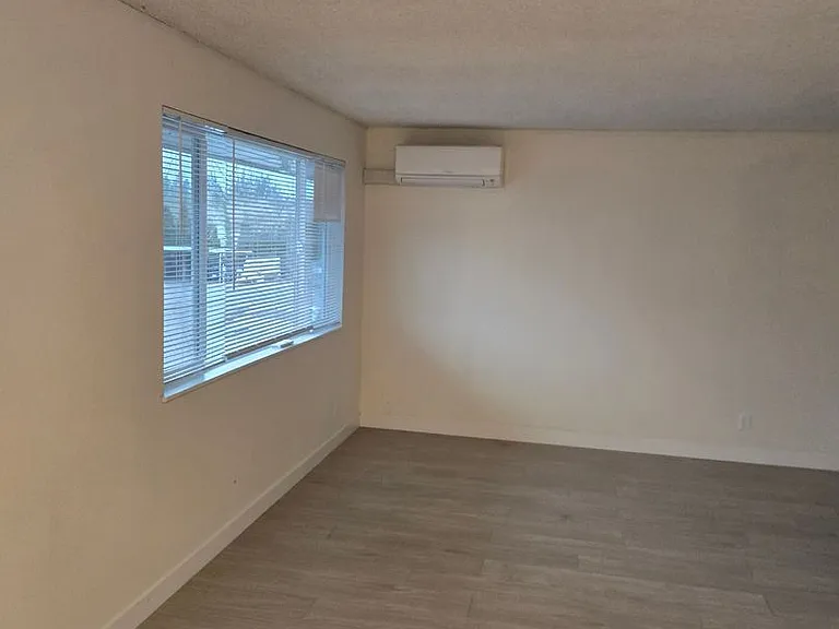 Meadow Creek Apartments — Photo 4