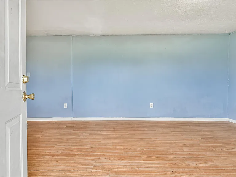 639 E Saint Charles Dr #1 — Photo 4