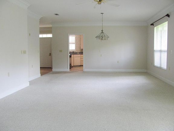 5th image of 13647 Myrica Ct