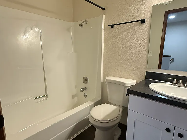 1002 Ash St #1022 — Photo 5