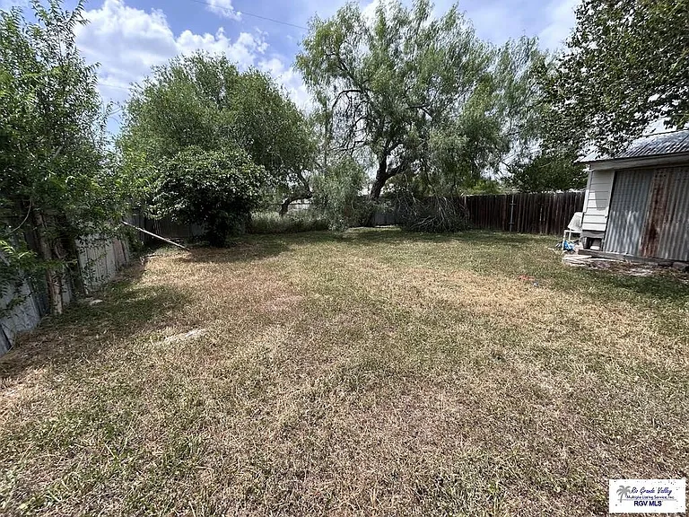 1181 N Dick Dowling St — Photo 12