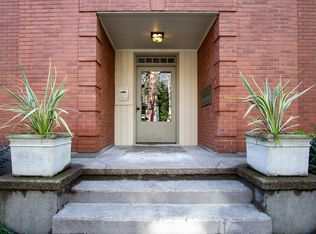 2160 NW Johnson St APT 1, Portland, OR 97210