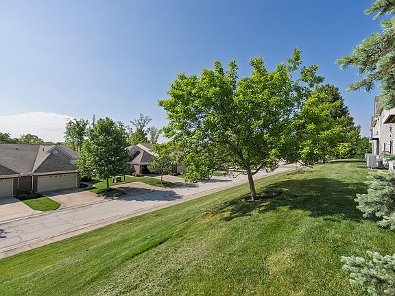3rd image of 3927 Spire Cir