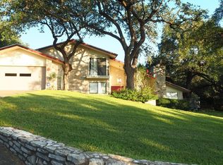 405 Rolling Hill Dr, La Grange, TX 78945
