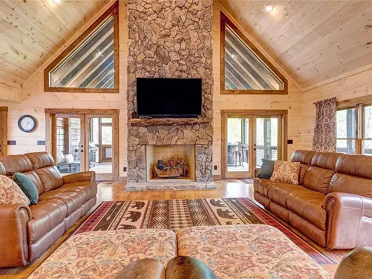 380 Biguns Blvd — Photo 11