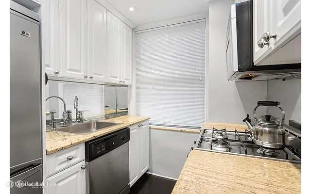 Rented by Douglas Elliman | media 3