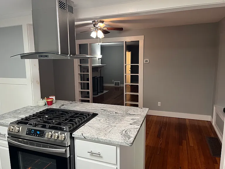 13 N Willow St — Photo 4