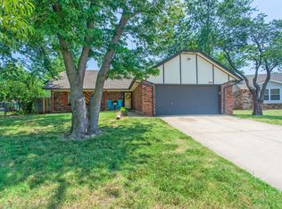 1004 Apollo Cir, Edmond, OK 73003
