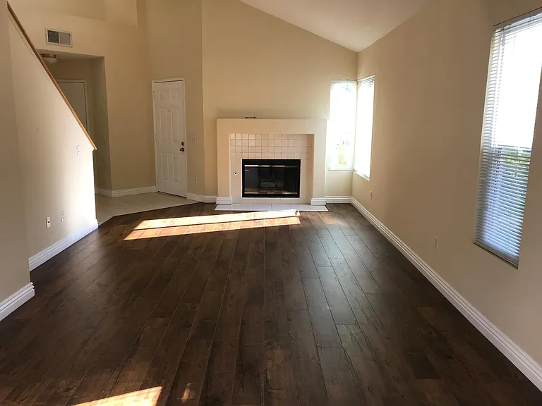 15325 Seitz Ct — Photo 4