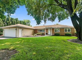 1037 N Harrison St, Algonquin, IL 60102