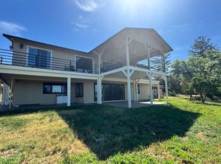 665 S Stage Rd, Medford, OR 97501