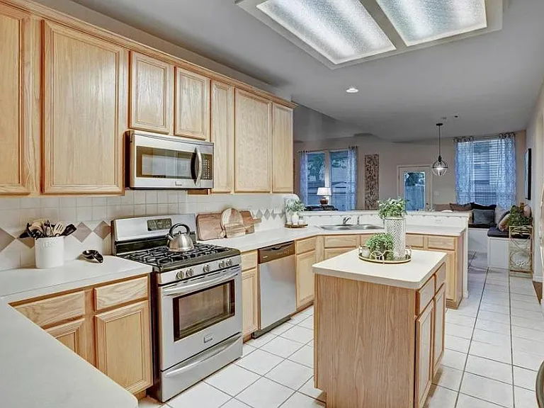 16523 McCormick Dr — Photo 7