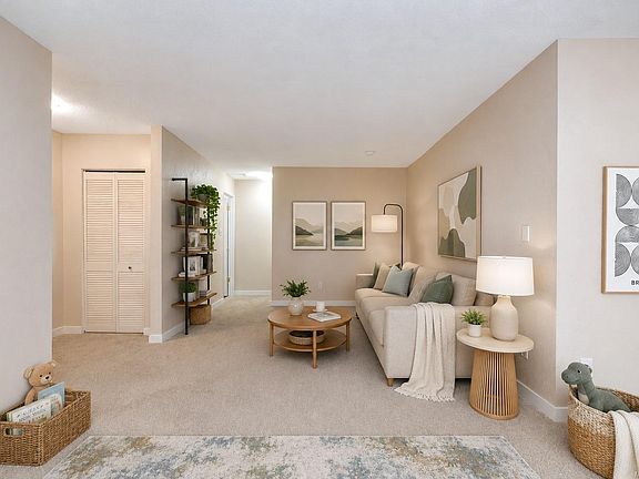 4th image of 840 Craigflower Rd #44