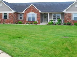 4076 Redcastle Pl, Swansea, IL