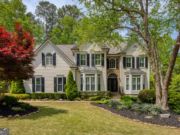 764 Vinings Estates Dr SE, Mableton, GA 30126